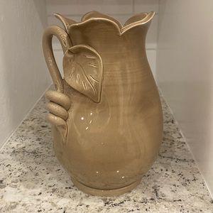 Vietri made in Italy!  Gorgeous 8 inches tall by 6.5 inches wide!